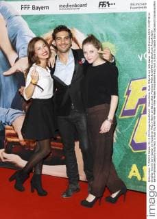Gizem Emre, Elyas M Barek und Jella Haase - Berlin-Premiere FACK JU GÖTHE im CineStar Kino im Sony Center am Potsdamer Platz in Berlin am 02.11.2013. Premiere FACK JU GÖTHE