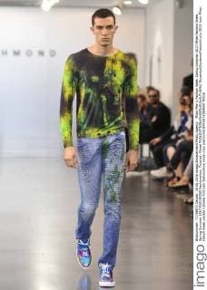 Milan Men s Fashion Week Spring Summer 2017 Milan Fashion Week, Spring Summer 2017.RICHMOND Fashionshow. Pictured: Model  RiccardoxGiordanoxFotosicki