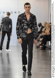 Milan Men s Fashion Week Spring Summer 2017 Milan Fashion Week, Spring Summer 2017.RICHMOND Fashionshow. Pictured: Model  RiccardoxGiordanoxFotosicki