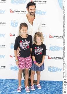 Oscar Higares with his sons attends to the morning premiere of the film Buscando a Dory at Cines Kinepolis in Madrid. June 19. 2016.  (201606019041)