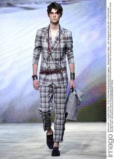 Mailand Fashion Week - Daks Modenschau Milan Man s Fashion Week Spring Summer 2017. Daks Fashion Show Pictured  SimonaxChioccia
