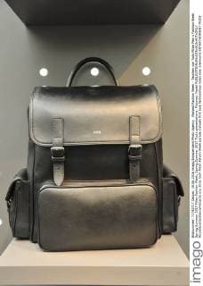 Mailand Fashion Week - Taschen von Tods Milan Men s Fashion Week Spring Summer 2017 Milan Fashion Week, Spring Summer 2017.Tod s presentations. Pictured: Model  RiccardoxGiordanoxFotosicki