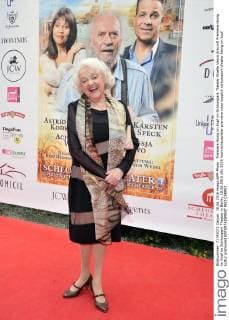 Premiere Honig im Kopf im Schlosspark Theater Giselle Vesco Ankunft Premiere Honig im Kopf im Schlosspark Theater in Berlin, 18.06.2016