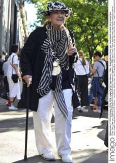 Milan: Guest attends Fendi men show Guests outside Fendi during the Milan Men s Fashion .  GaetanoxPiazzolla