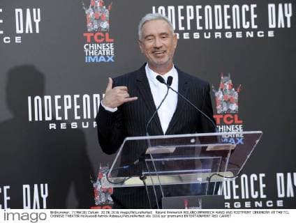 Roland Emmerich ROLAND EMMERICH HAND AND FOOTPRINT CEREMONY AT THE TCL CHINESE THEATER Hollywood Patrick Rideaux PicturePerfect