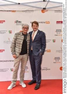 Der Unternehmer Titus Dittmann ,l-r, und Academy-Botschafter Leopold Hoesch kommt am 20.06.2016 in Köln zur Abendveranstaltung anlässich der Jurysitzung zum international Emmy Award 2016 - Semi-Final Round of Judging der International Emmy Awards -