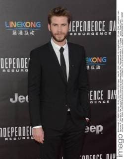 June 20, 2016 - Hollywood, CA, United States - 20 June 2016 - Hollywood. Liam Hemsworth. Arrivals for the Premiere Of 20th Century Fox s Independence Day: Resurgence held at TCL Chinese Theater. Photo Credit: Hollywood United States - ZUMAa123