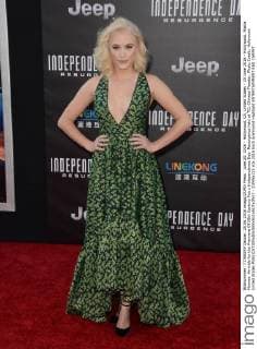 June 20, 2016 - Hollywood, CA, United States - 20 June 2016 - Hollywood. Maika Monroe. Arrivals for the Premiere Of 20th Century Fox s Independence Day: Resurgence held at TCL Chinese Theater. Photo Credit: Hollywood United States - ZUMAa123