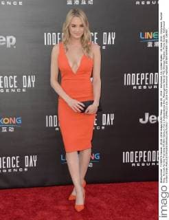 June 20, 2016 - Hollywood, CA, United States - 20 June 2016 - Hollywood. Hunter King. Arrivals for the Premiere Of 20th Century Fox s Independence Day: Resurgence held at TCL Chinese Theater. Photo Credit: Hollywood United States - ZUMAa123