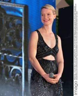 Actress Mia Wasikowska attends the Japan premiere for the film Alice Through the Looking Glass in Tokyo, Japan on June 21, 2016. This film will open on July 1st in Japan.  TKP2016062110 KEIZOxMORI