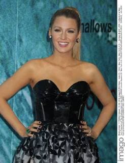 June 21, 2016 - New York, New York, U.S. - Actress BLAKE LIVELY attends the New York Premiere of The Shallows held at the AMC LOEWS Lincoln Square 13. New York U.S. - ZUMAk03_