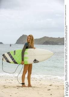 RELEASE DATE: June 29, 2016 TITLE: The Shallows STUDIO: Queensland Australia - ZUMAl90_