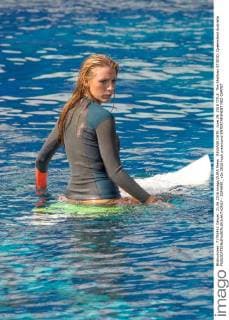 RELEASE DATE: June 29, 2016 TITLE: The Shallows STUDIO: Queensland Australia - ZUMAl90_