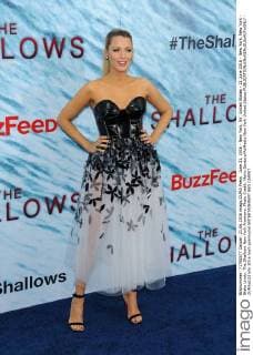 June 21, 2016 - New York, NY, United States - 21 June 2016 - New York, New York - Blake Lively. The Shallows New York Premiere. Photo Credit: Mario Santoro AdMedia New York United States - ZUMAa123