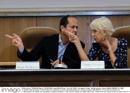 June 22, 2016 - Jerusalem, Israel - British actress, Dame HELEN MIRREN (R), DBE, is awarded the Jerusalem of Gold Award for Excellence in the Arts and Humanities by Jerusalem Mayor NIR BARKAT (L) in the City Council Hall in the presence of friends and dignitaries including the Mayor s wife, Beverly Barkat and Natan Sharansky, Chairman of the Executive of the Jewish Agency. Jerusalem Israel - ZUMAa126
