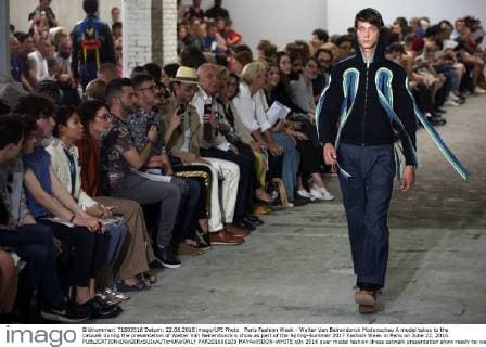 Paris Fashion Week - Walter Van Beirendonck Modenschau A model takes to the catwalk during the presentation of Walter Van Beirendonck s show as part of the Spring-Summer 2017 Fashion Week in Paris on June 22, 2016.  PAR201606103 MAYAxVIDON-WHITE