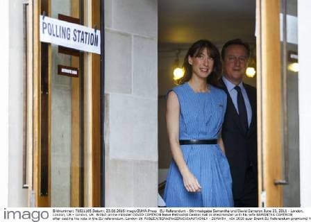 EU-Referendum - Stimmabgabe Samantha und David Cameron June 23, 2016 - London, London, UK - London, UK. British prime minister DAVID CAMERON leave Methodist Central Hall in Westminster with his wife SAMANTHA CAMERON after casting his vote in the EU referendum. London UK  - ZUMAl94_