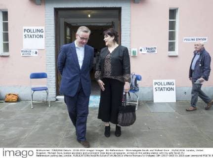 EU-Referendum - Stimmabgabe Sarah und Michael Gove . 23 06 2016. London, United Kingdom. Michael Gove,Justice secretary and prominent Vote leave campaigner, arrives at the polling station with his wife Sarah EU Referendum polling day,London.  xMarkxThomasx xi-Imagesx IIM-12937-0008