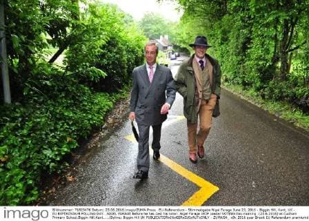 EU-Referendum - Stimmabgabe Nigel Farage June 23, 2016 - Biggin Hill, Kent, UK - EU REFERENDUM POLLING DAY. .NIGEL FARAGE Before he has cast his vote!..Nigel Farage UKIP Leader VOTING this morning .(23.6.2016) at Cudham Primary School,Biggin Hill,Kent.....(Byline: Biggin Hill UK  - ZUMAl94_