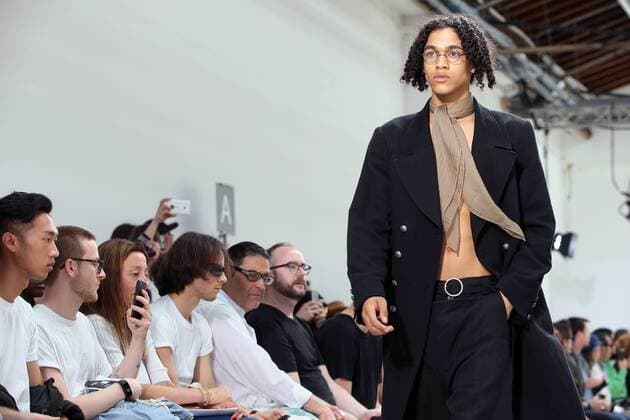A model takes to the catwalk during the presentation of Christian Dada s show as part of the Spring-Summer 2017 Fashion Week in Paris on June 24, 2016.  PAR20160624108 MAYAxVIDON-WHITE