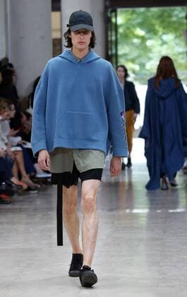 Paris Fashion Week - Etudes Modenschau A model takes to the catwalk during the presentation of Etudes show as part of the Spring-Summer 2017 Fashion Week in Paris on June 25, 2016.  PAR20160625109 MAYAxVIDON-WHITE