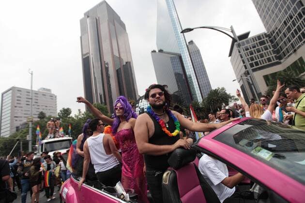 Attendees at the 38th LGTB Pride marcg in Mexico City, Mexico, 25 June 2016. EFE Sashenka Gutierrez 38TH MARCH OF THE LGTB PRIDE !ACHTUNG: NUR REDAKTIONELLE NUTZUNG!  MEX004 20160625-636024942809183049