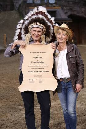 Gojko Mitic und Ute Thienel bei der Premiere von Der Schatz im Silbersee bei den Karl-May-Spielen Bad Segeberg im Freilichttheater am Kalkberg. Bad Segeberg, 25.06.2016 Foto:xS.xGabschx xFuturexImage