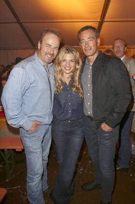 Till Demtroeder, Susan Sideropoulos und Jan Sosniok bei der Premiere von Der Schatz im Silbersee bei den Karl-May-Spielen Bad Segeberg im Freilichttheater am Kalkberg. Bad Segeberg, 25.06.2016 Foto:xS.xGabschx xFuturexImage