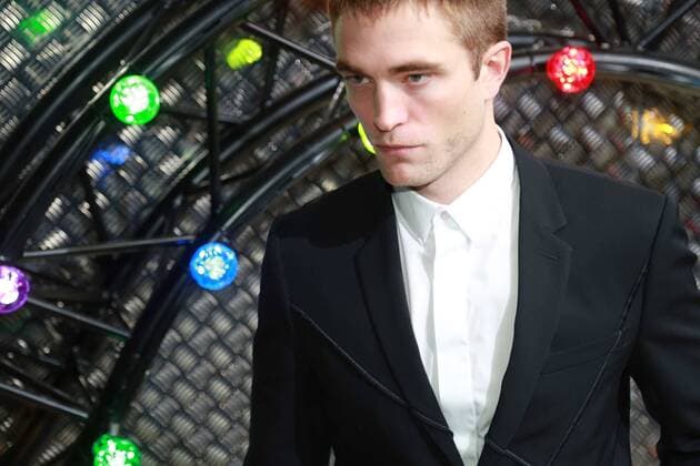 PARIS, FRANCE - JUNE 25: English actor Robert Pattinson arrives at the Dior Homme Menswear Spring Summer 2017 show as part of Paris Fashion Week on June 25, 2016 in Paris, France.  CFP487236407