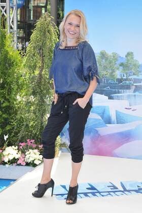 Deutschlandpremiere ICE AGE Kollision Voraus Nova Meierhenrich Ankunft zur Deutschlandpremiere ICE AGE Kollision Voraus im Cine Star SonyCenter in Berlin 26.06.2016