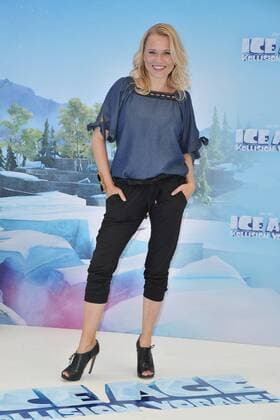 Deutschlandpremiere ICE AGE Kollision Voraus Nova Meierhenrich Ankunft zur Deutschlandpremiere ICE AGE Kollision Voraus im Cine Star SonyCenter in Berlin 26.06.2016