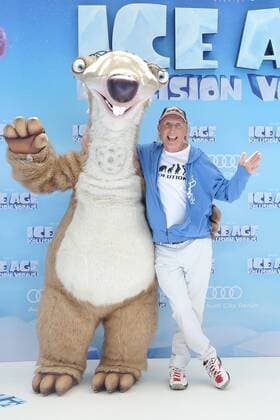 Deutschlandpremiere ICE AGE Kollision Voraus Otto Gerhard Waalkes Ankunft zur Deutschlandpremiere ICE AGE Kollision Voraus im Cine Star SonyCenter in Berlin 26.06.2016