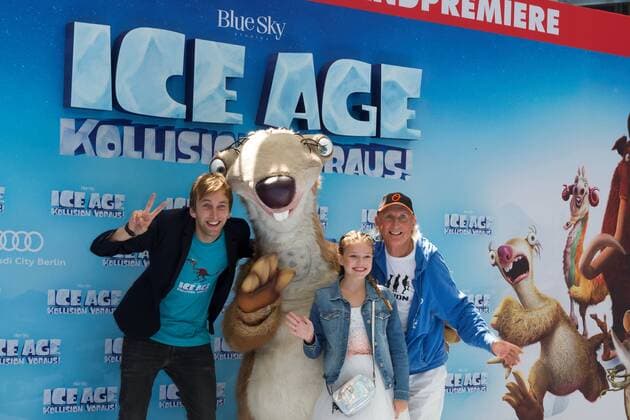 Freshtorge, Faye Montana und Otto Waalkes - Deutschlandpremiere ICA AGE - KOLLISION VORAUS im CINESTAR SONY CENTER in Berlin am 26.06.2016. Deutschlandpremiere ICE AGE - KOLLISION VORAUS