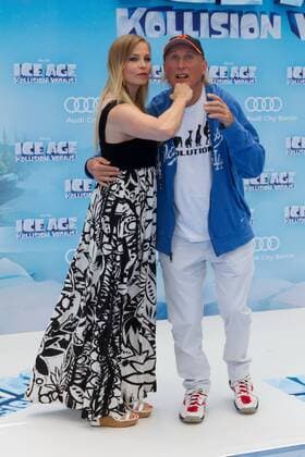 Regina Halmich und Otto Waalkes - Deutschlandpremiere ICA AGE - KOLLISION VORAUS im CINESTAR SONY CENTER in Berlin am 26.06.2016. Deutschlandpremiere ICE AGE - KOLLISION VORAUS