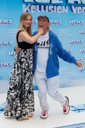 Regina Halmich und Otto Waalkes - Deutschlandpremiere ICA AGE - KOLLISION VORAUS im CINESTAR SONY CENTER in Berlin am 26.06.2016. Deutschlandpremiere ICE AGE - KOLLISION VORAUS
