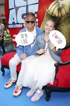 Otto Waalkes und Faye Montana bei der Premiere des Kinofilms Ice Age - Kollision voraus! Ice Age: Collision Course im Cinestar Sony Center. Berlin, 26.06.2016 Foto:xS.xGabschx xFuturexImage