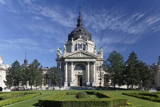 Hungary, Budapest, Szechenyi thermal bath  GFF000608