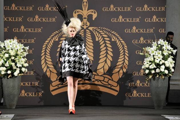 Harald Gloeoeckler Modenshow, die zertanzten Schuhe Sarah Knappik Harald Gloeoeckler inziniert seine neuen Modenshow zur Fashion Week , die zertanzten Schuhe mit Promis im Hotel de Rome in Berlin 27.06.2016