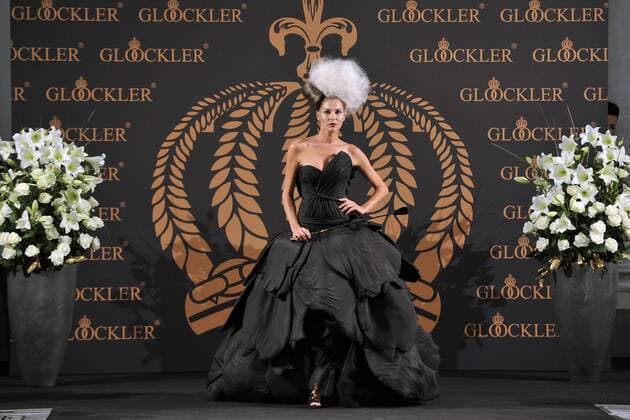 Harald Gloeoeckler Modenshow, die zertanzten Schuhe Guilia Siegel Harald Gloeoeckler inziniert seine neuen Modenshow zur Fashion Week , die zertanzten Schuhe mit Promis im Hotel de Rome in Berlin 27.06.2016
