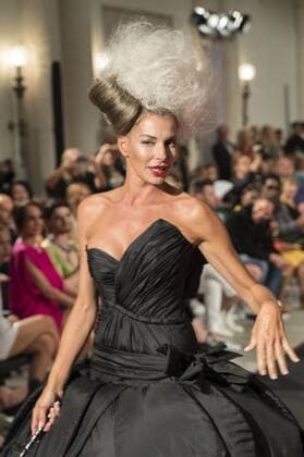 Giulia Siegel bei der Mode-Inszenierung des Märchens Die zertanzten Schuhe live mit Stardesigner Harald Glööckler auf der Mercedes-Benz Fashion Week Berlin Spring Summer 2017. Berlin, 27.06.2016 Foto:xK.xWernerx xFuturexImage