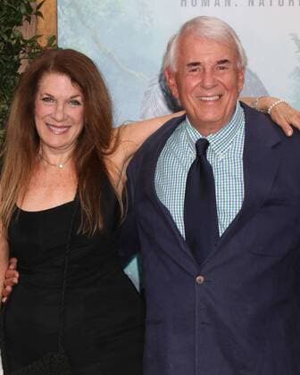 LOS ANGELES - JUN 27: Wendy Riche, Alan Riche at The Legend Of Tarzan Premiere at the Dolby Theater on June 27, 2016 in Los Angeles, CA  KathyxHutchins
