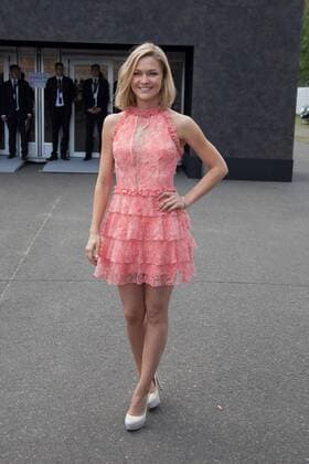 Linda Hesse - Ankunft zur Eva Herzog Fashion-Show im Rahmen der Mercedes-Benz Fashion Week Berlin Spring Summer 2017 im Erika-Hess-Eisstadion in Berlin am 28.06.2016. Mercedes-Benz Fashion Week Berlin Spring Summer 2017