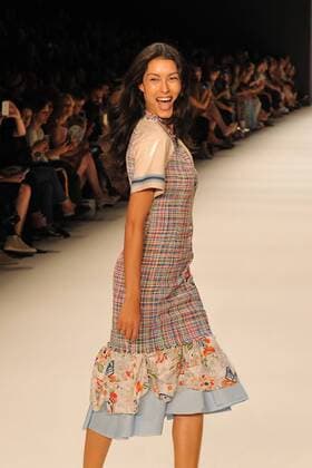 Reebecca Mir auf dem Laufsteg bei der Riani Modenschau im Rahmen der Mercedes-Benz Fashion Week Frühjahr Sommer 2017 am 28.06.2016 in Berlin MBFW Fashionweek in Berlin 2016- Riani Fashion Show 