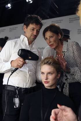 Kim Hnizdo und Eva Lutz backstage bei der Minx by Eva Lutz Fashion Show auf der Mercedes-Benz Fashion Week Berlin Spring Summer 2017. Berlin, 29.06.2016 Foto:xS.xGabschx xFuturexImage