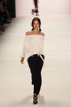 Berlin: Laurel at the Mercedes-Benz Fashion Week The photo shows models with the collection of Laurel on the catwalk in the Erika Hess Ice Stadium in Berlin-Weding. From 28 June to 1 July 2016 will for the 19th time, the Mercedes-Benz Fashion Week Berlin. Numerous labels are taking part in the German fashion week for the 2017 spring summer season.  SimonexKuhlmey