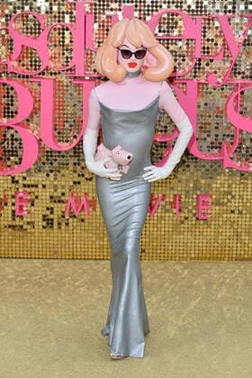 Miss Pandemonia bei der Absolutely Fabulous Filmpremiere in London June 29, 2016 - London, London, UK - MISS PANDEMONIA attends the ABSOLUTELY FABULOUS world film premiere. London, UK. London UK  - ZUMAl94_