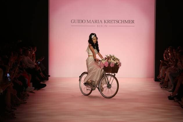 Berlin: Guido Maria Kretschmer at the Fashion Week The photo shows Models with the collection of Guido Maria Kretschmer on the catwalk in the Erika Hess Ice Stadium in Berlin-Weding. From 28 June to 1 July 2016 will for the 19th time, the Mercedes-Benz Fashion Week Berlin. Numerous labels are taking part in the German fashion week for the 2017 spring summer season.  SimonexKuhlmey