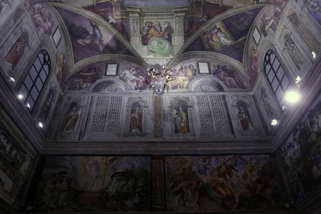 Sixtinische Kapelle: Replika in Mexiko-Stadt A view of the interior of an exact replica of the Sixtine Chapel in Mexico City, Mexico, 29 June 2016. Inaugurated pas 7 June, the chapel has reached peaks of visitors of over 100 thousand people per week and over 20 thousand daily visits. REPLICA OF THE SIXTINE CHAPEL IN MEXICO CITY !ACHTUNG: NUR REDAKTIONELLE NUTZUNG!  MXD004 20160630-636028465824152093