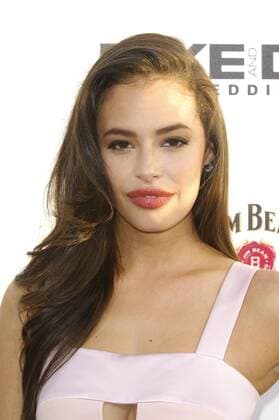 Chloe Bridges MIKE AND DAVE NEED WEDDING DATES Hollywood Patrick Rideaux PicturePerfect