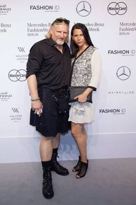 Frank Kessler und Doreen Tuenschel - Ankunft zur Minx by Eva Lutz Fashion-Show im Rahmen der Mercedes-Benz Fashion Week Berlin Spring Summer 2017 im Erika-Hess-Eisstadion in Berlin am 29.06.2016. Mercedes-Benz Fashion Week Berlin Spring Summer 2017